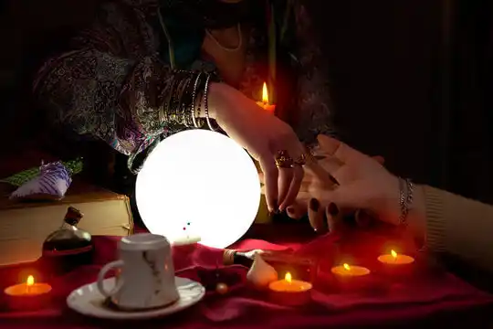 psychic Taylor